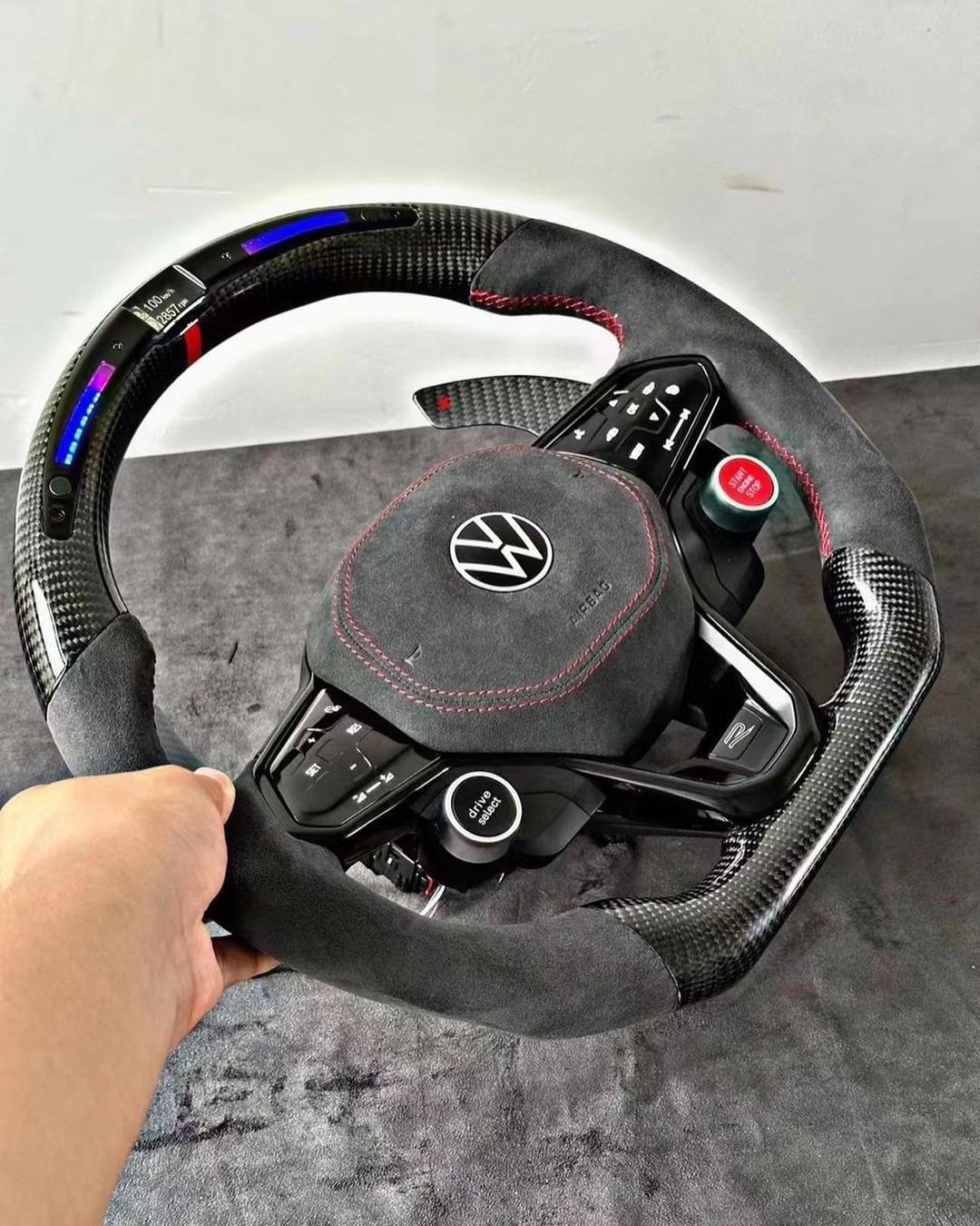 2022-2025 Volkswagen Golf MK7 GTI/R/Jetta GLI Carbon Fiber Steering Wheel